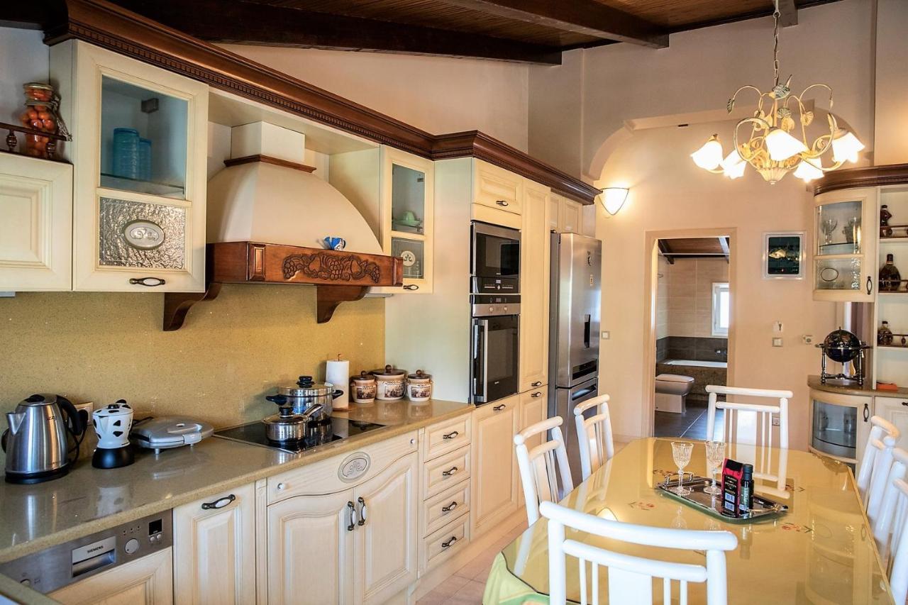 Liberis Loft Suite Argostoli  Eksteriør billede
